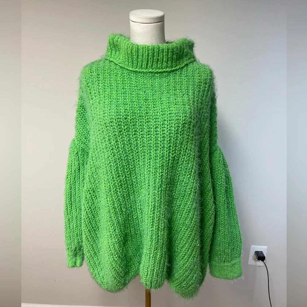 Free People Oasis Energy Tunic Chunky Knit Sweater - Picture 4 of 9